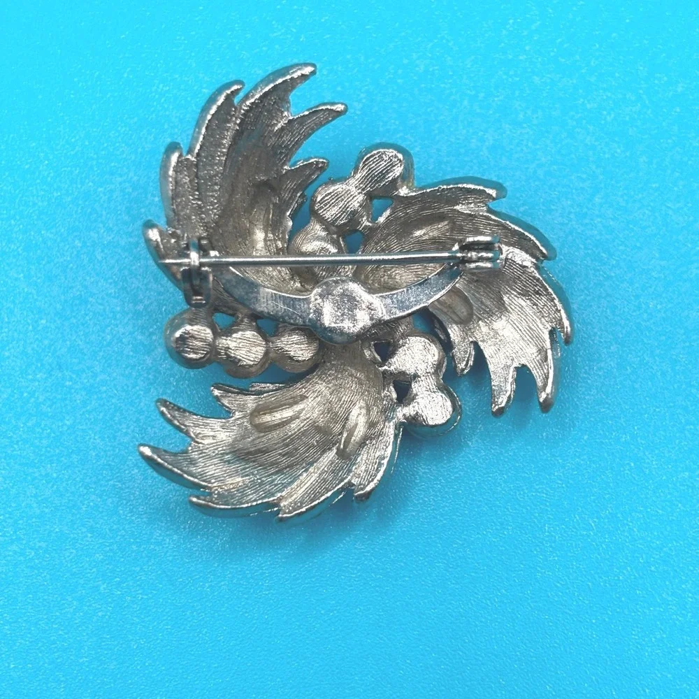 Vintage Silver Tone Brooch‎ Pin Faux Pearl Floral Statement Jewelry